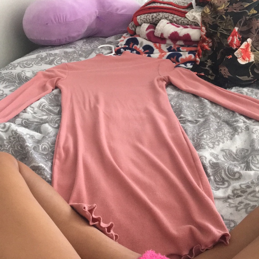 pink fitted dress